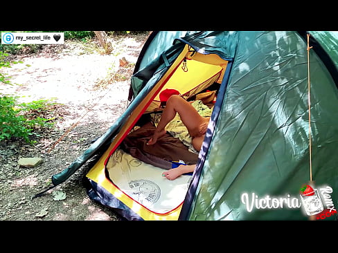 ❤️ Difilmkan di kamera Pria brengsek yang bersemangat dari Orang Asing di dalam tenda ☑ Video sialan pada kami id.teenactivewear.ru ❤